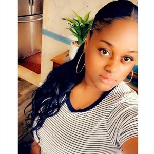 Meet your Posher, Delvona